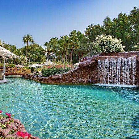 Hotel The Ritz-Carlton, Doha Exterior foto The Falls at Encore