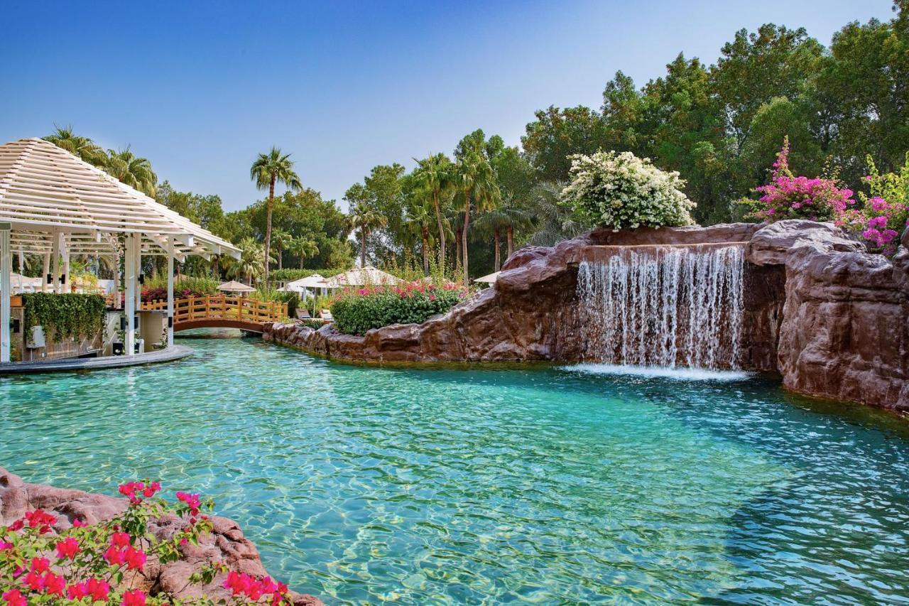 Hotel The Ritz-Carlton, Doha Exterior foto The Falls at Encore