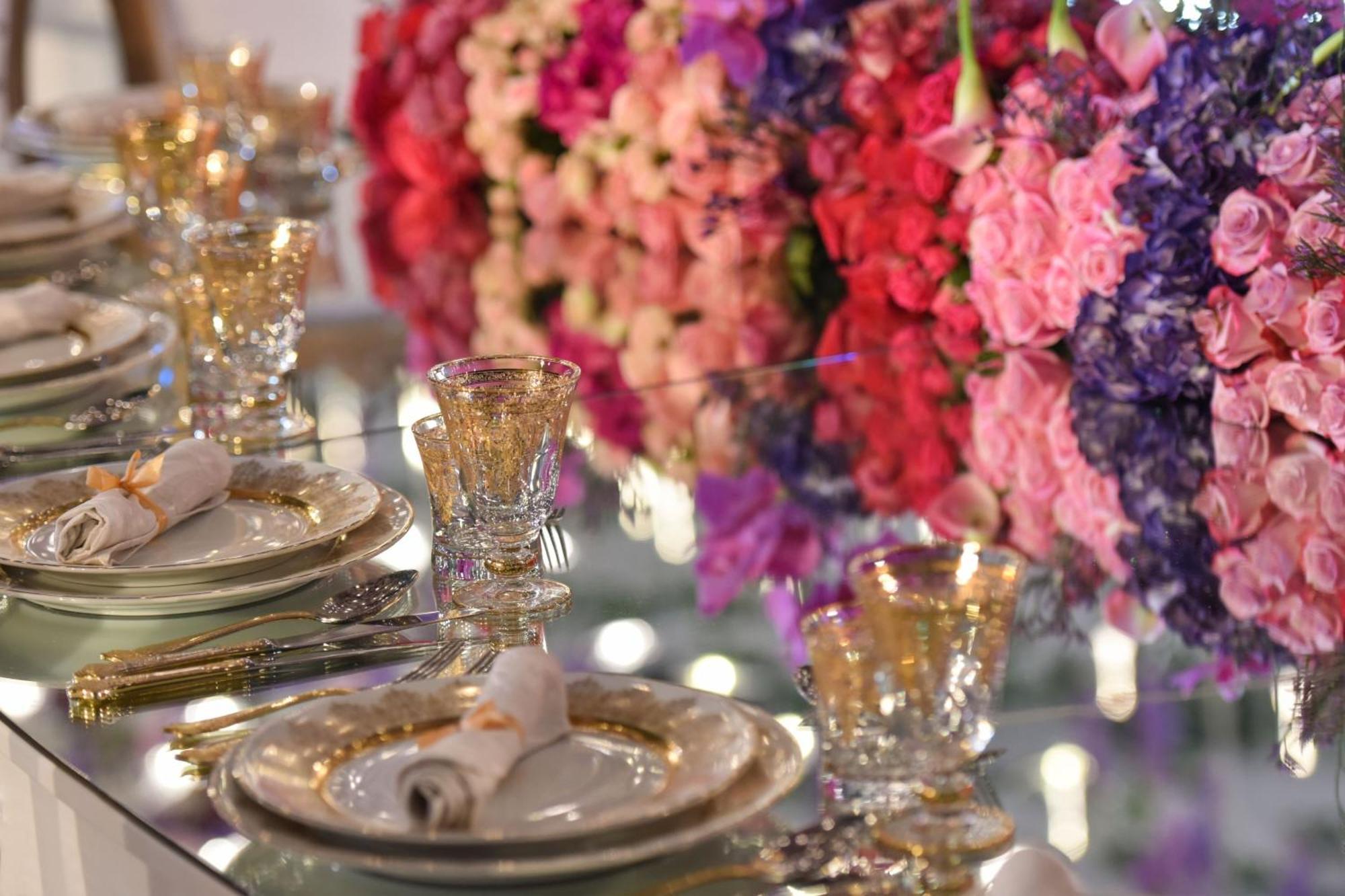 Hotel The Ritz-Carlton, Doha Exterior foto A table set for a wedding reception