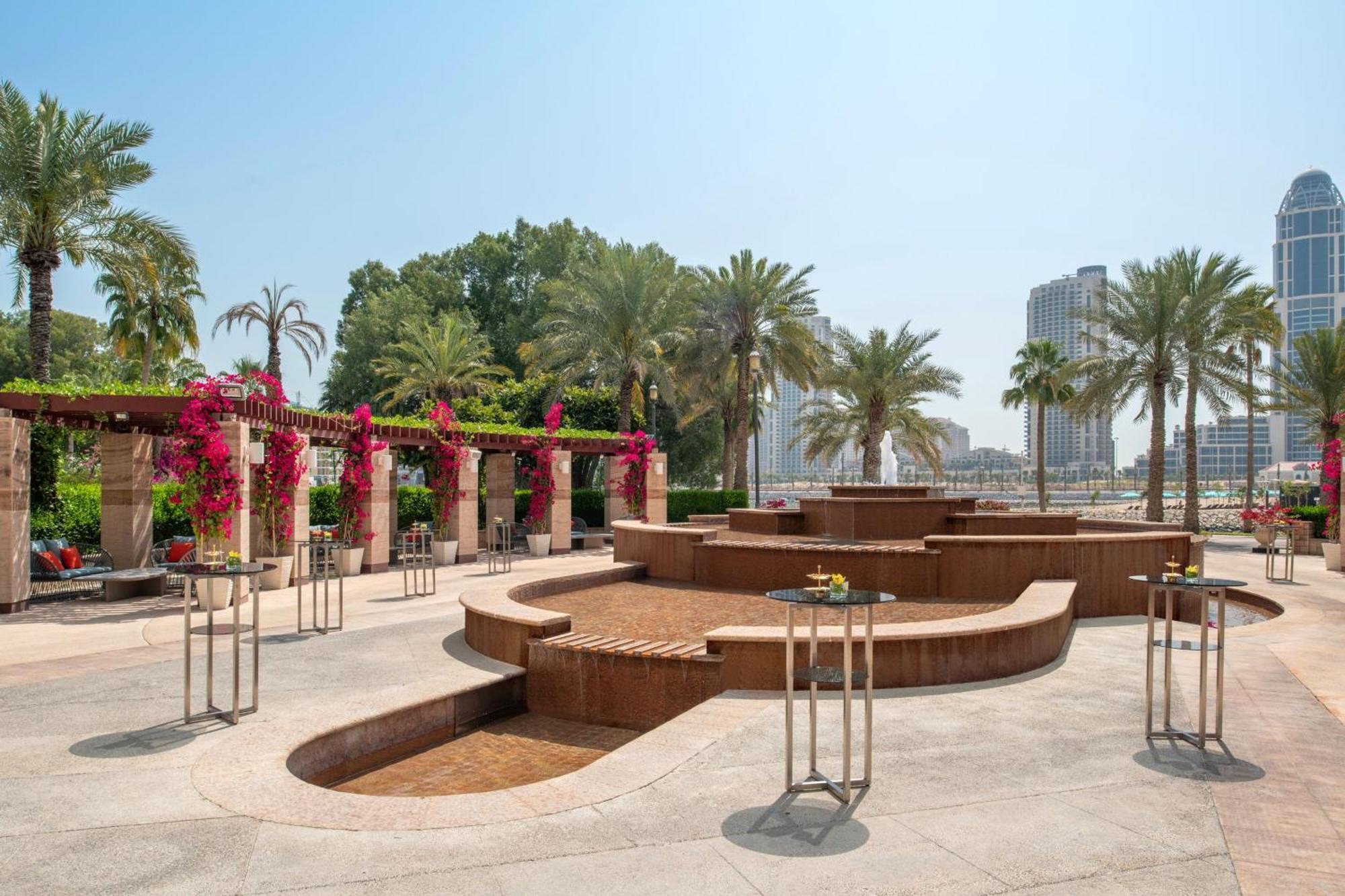Hotel The Ritz-Carlton, Doha Exterior foto The Palace Downtown