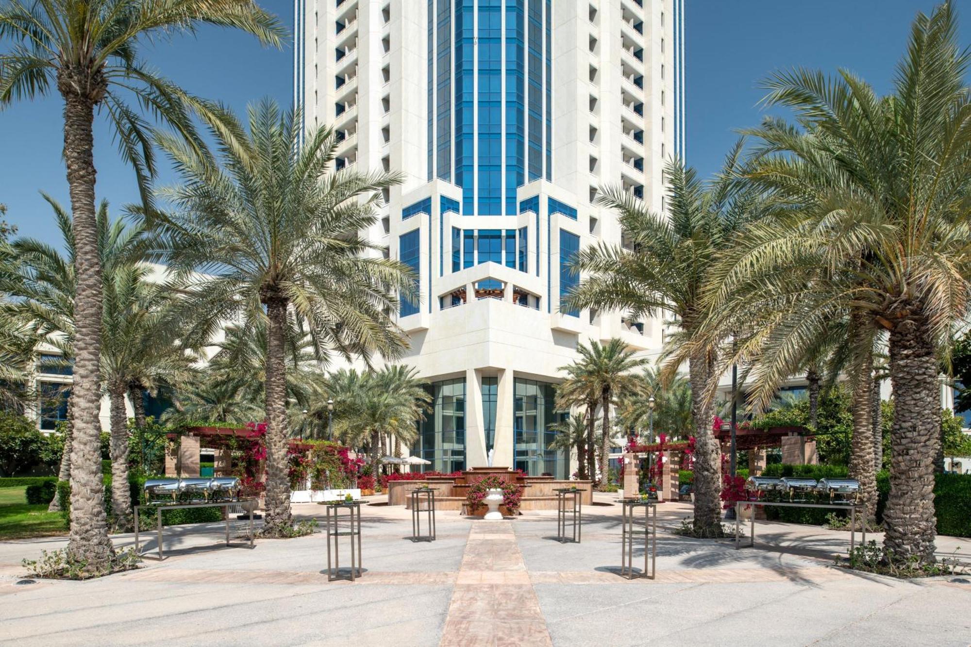 Hotel The Ritz-Carlton, Doha Exterior foto The Palm Beach Marriott